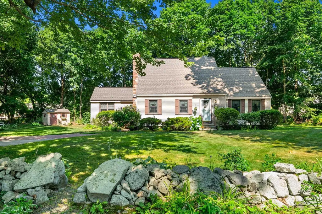 2 Noel Street Hampton NH 03842