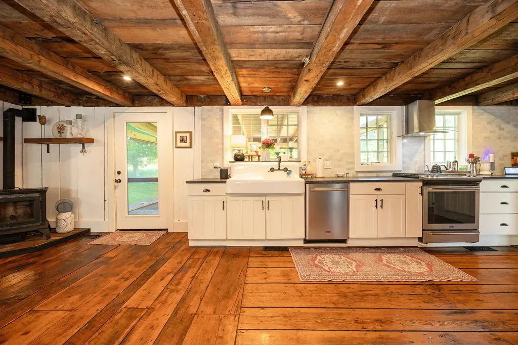 340 Currier Road Danville VT 05828