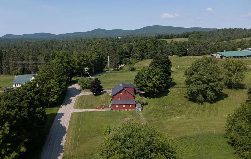 340 Currier Road Danville VT 05828