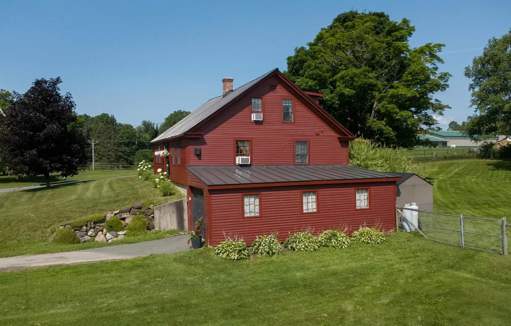 340 Currier Road Danville VT 05828