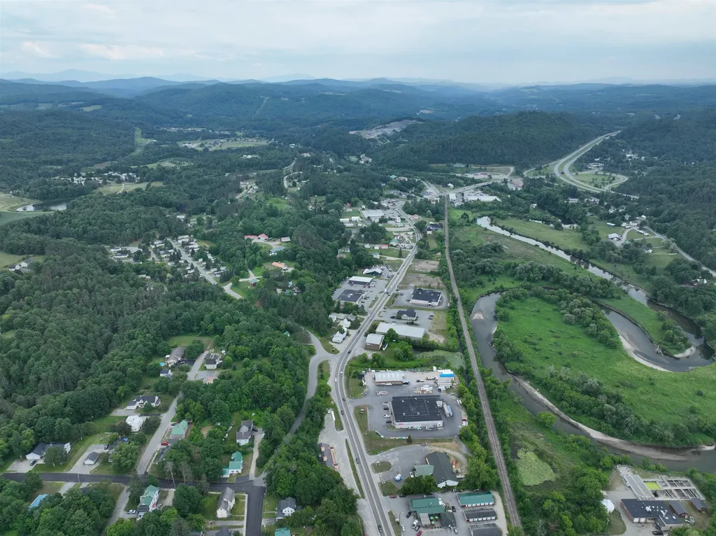 626 Broad Street Lyndon VT 05851