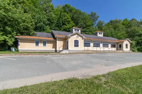 626 Broad Street Lyndon VT 05851