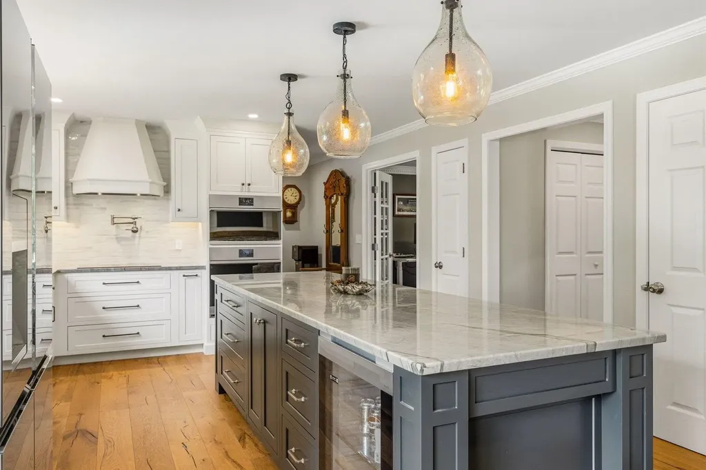 61 Bunker Hill Avenue Stratham NH 03885