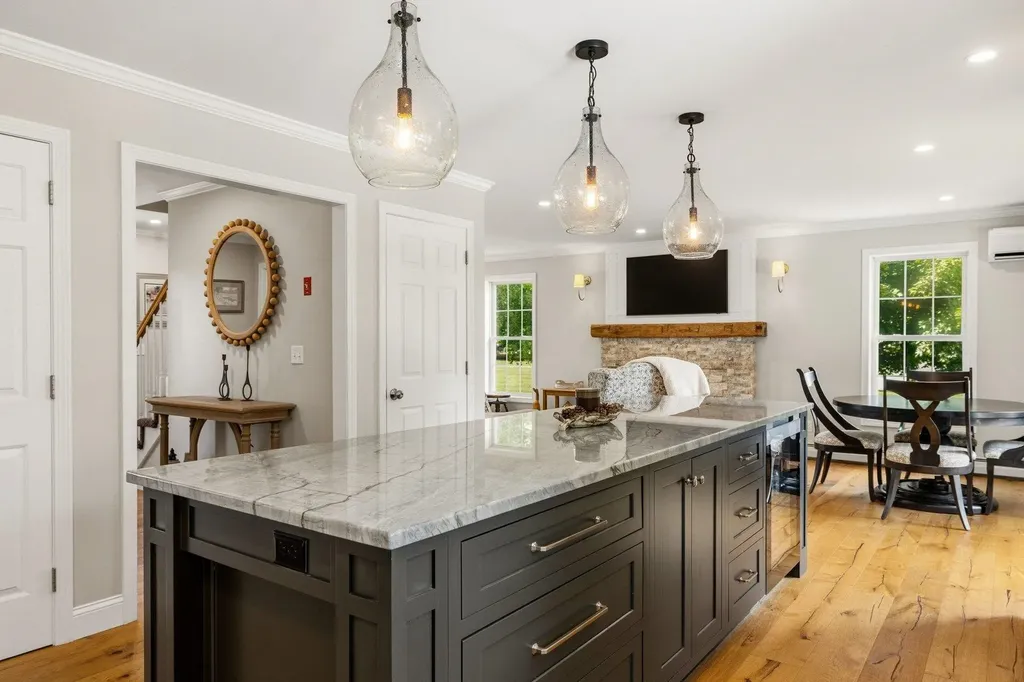 61 Bunker Hill Avenue Stratham NH 03885