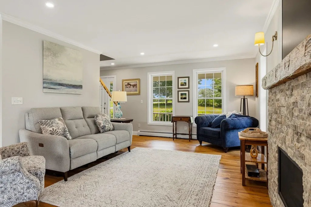 61 Bunker Hill Avenue Stratham NH 03885
