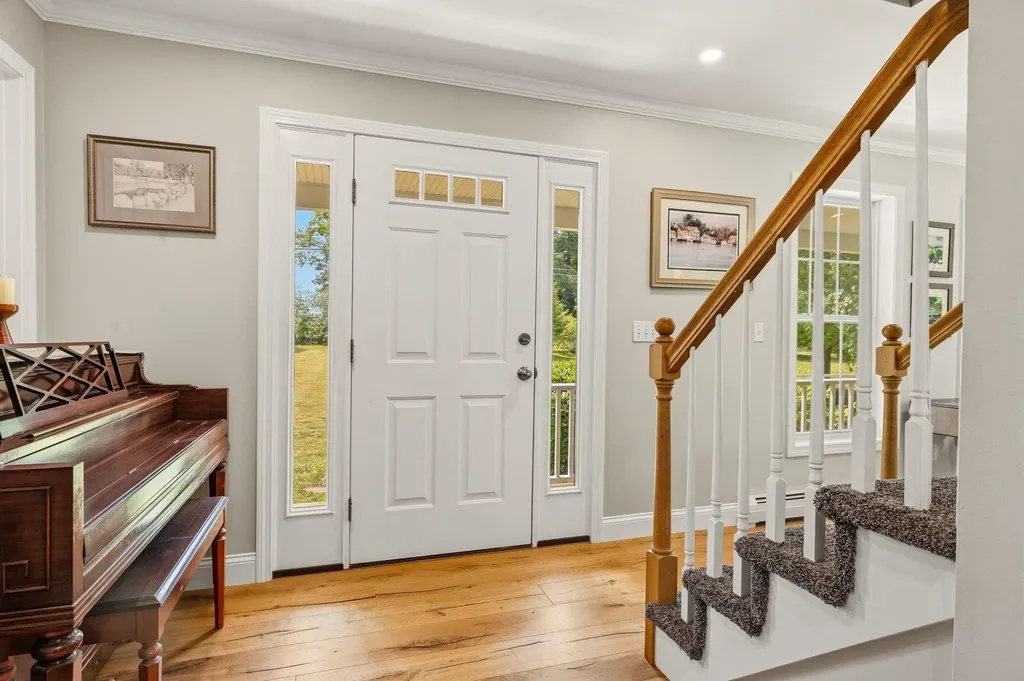 61 Bunker Hill Avenue Stratham NH 03885