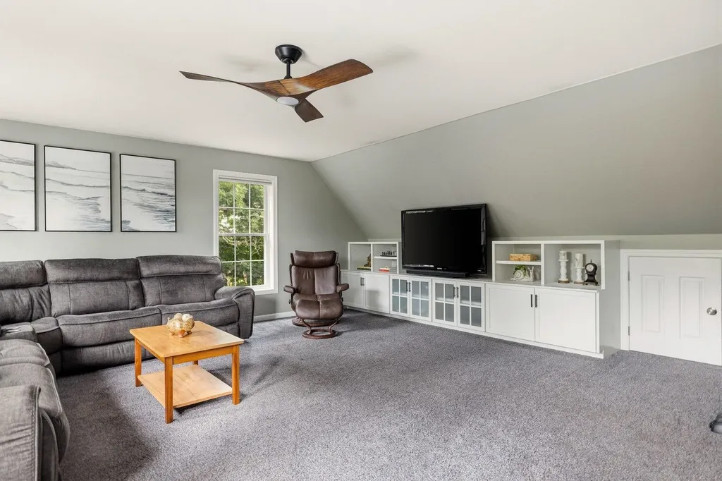 61 Bunker Hill Avenue Stratham NH 03885