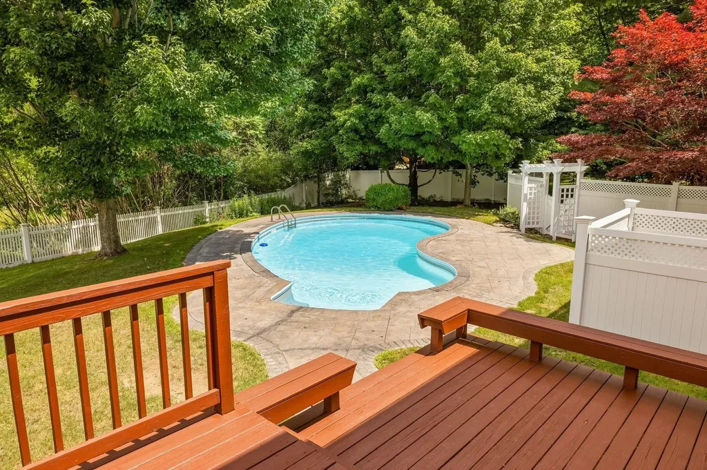61 Bunker Hill Avenue Stratham NH 03885