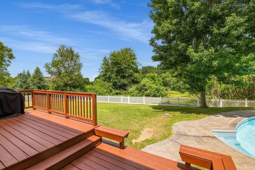 61 Bunker Hill Avenue Stratham NH 03885