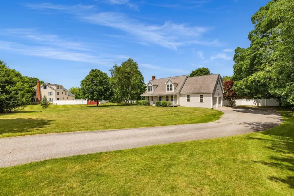 61 Bunker Hill Avenue Stratham NH 03885
