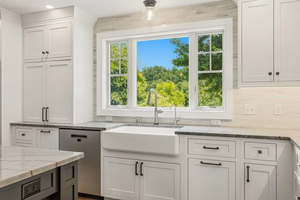 61 Bunker Hill Avenue Stratham NH 03885