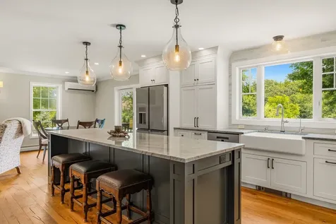 61 Bunker Hill Avenue Stratham NH 03885