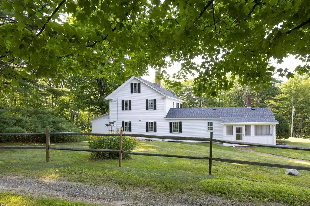 975 Rollins Road Hopkinton NH 03229