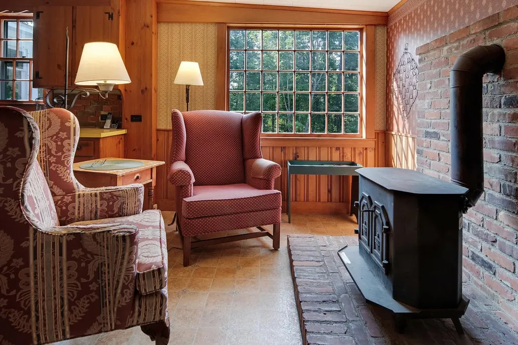 975 Rollins Road Hopkinton NH 03229
