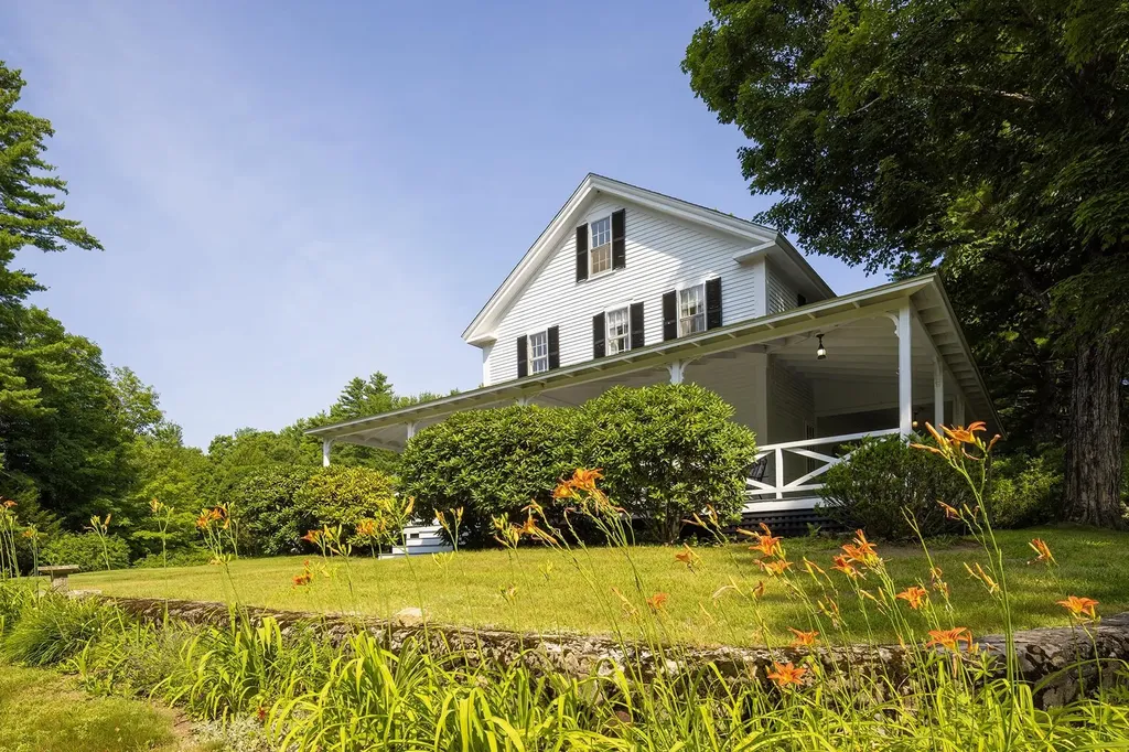 975 Rollins Road Hopkinton NH 03229