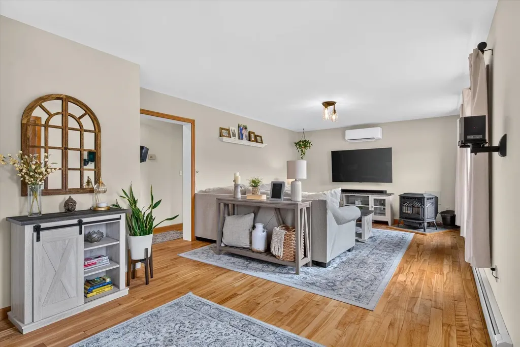 28 Hutchins Circle Barre Town VT 05641