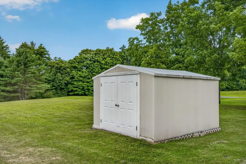 28 Hutchins Circle Barre Town VT 05641