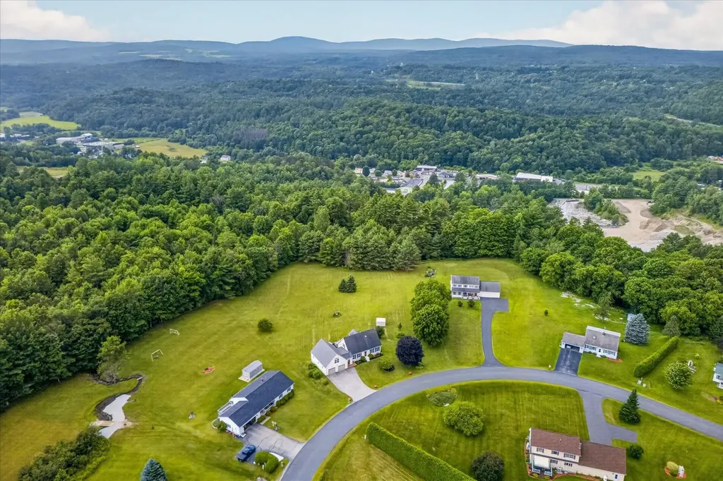 28 Hutchins Circle Barre Town VT 05641