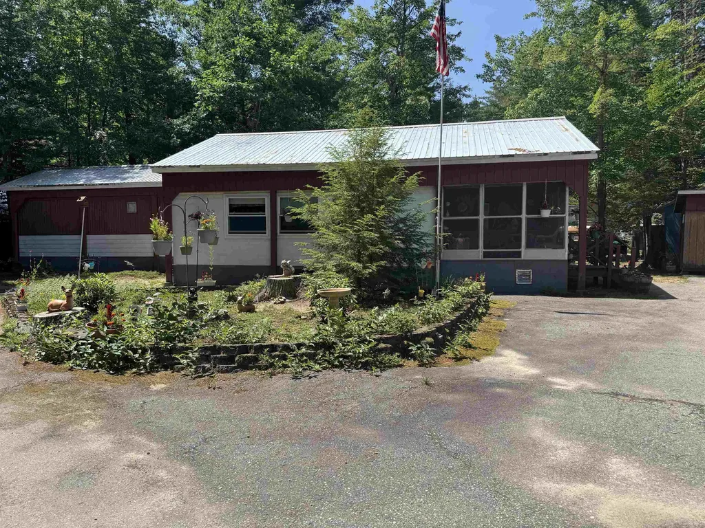 40 Murphy Lane Tamworth NH 03886