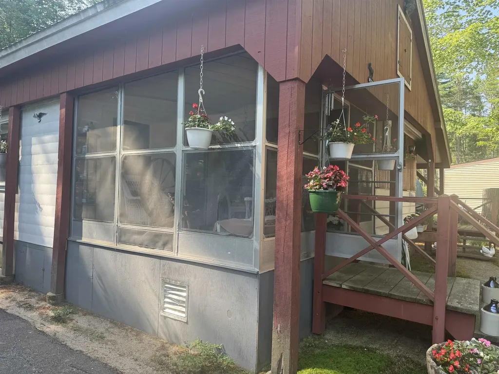 40 Murphy Lane Tamworth NH 03886