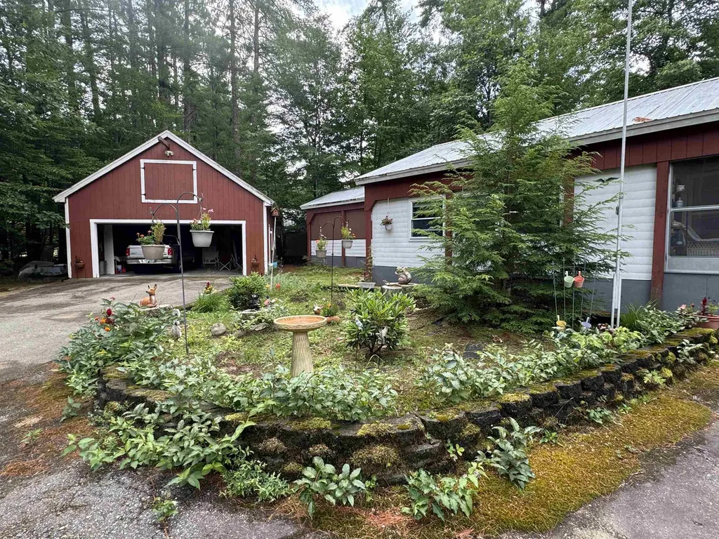 40 Murphy Lane Tamworth NH 03886