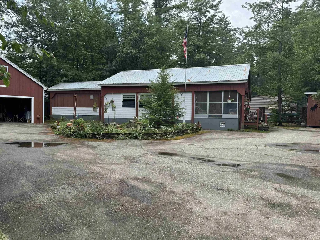 40 Murphy Lane Tamworth NH 03886