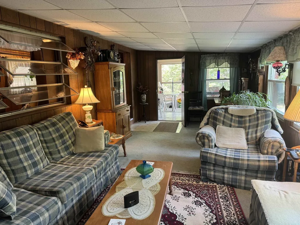 40 Murphy Lane Tamworth NH 03886
