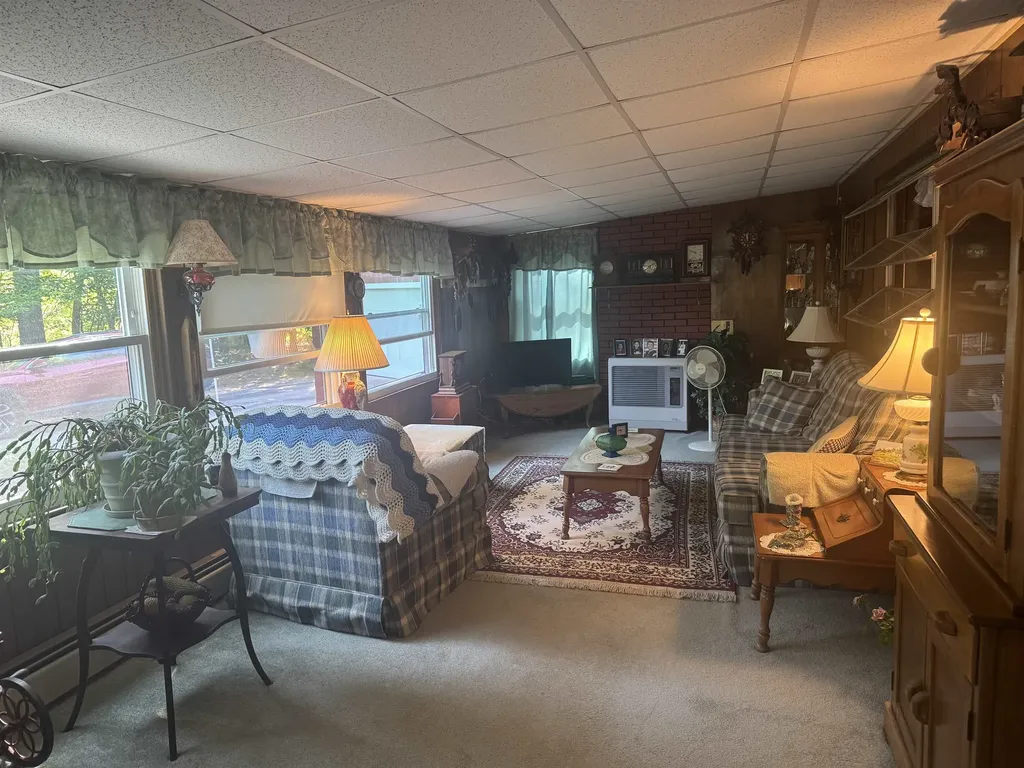 40 Murphy Lane Tamworth NH 03886