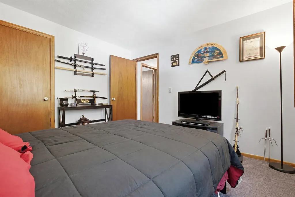 29 Chase Brook Circle Litchfield NH 03052