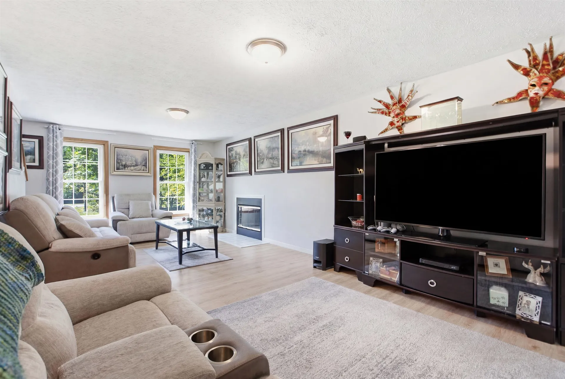 29 Chase Brook Circle Litchfield NH 03052