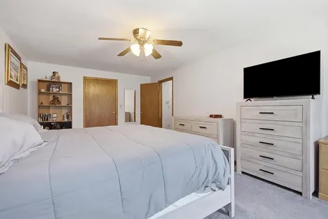 29 Chase Brook Circle Litchfield NH 03052