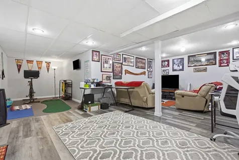 29 Chase Brook Circle Litchfield NH 03052