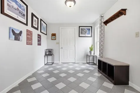 29 Chase Brook Circle Litchfield NH 03052