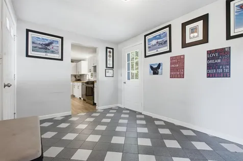 29 Chase Brook Circle Litchfield NH 03052