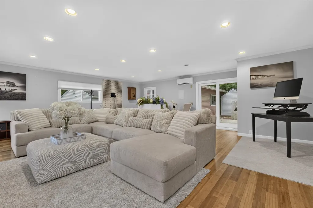 11 Tanglewood Drive Dover NH 03820