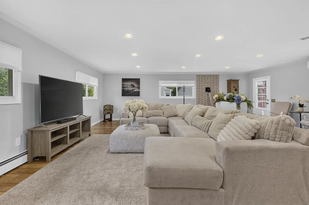 11 Tanglewood Drive Dover NH 03820