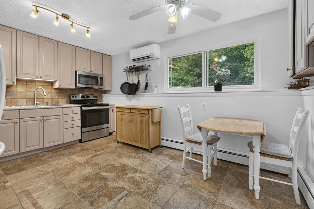 11 Tanglewood Drive Dover NH 03820