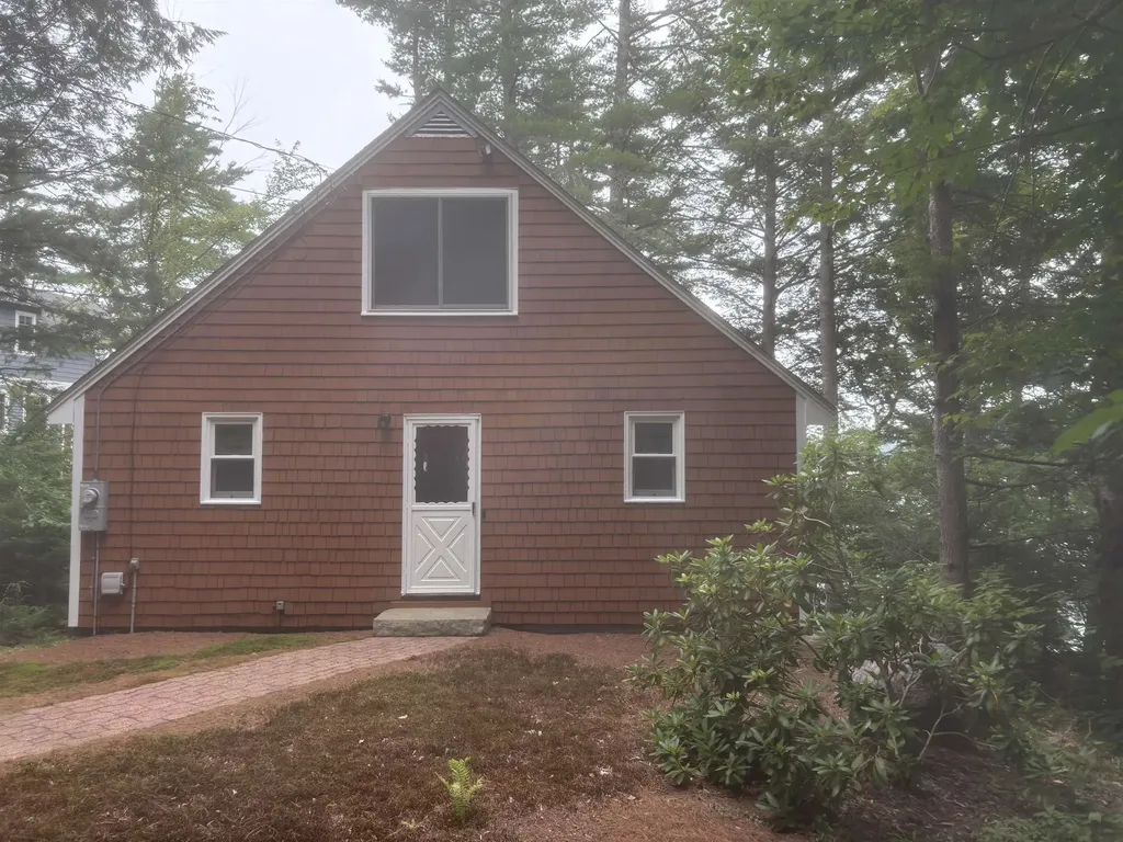 95 Sunset Shore Drive Alton NH 03810