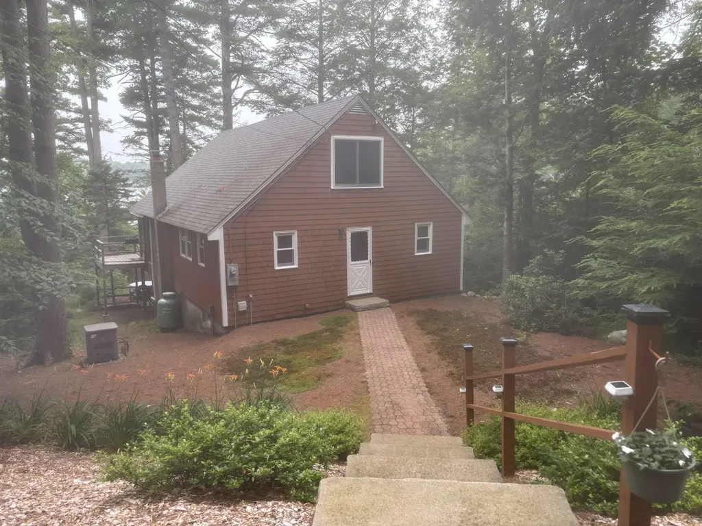 95 Sunset Shore Drive Alton NH 03810