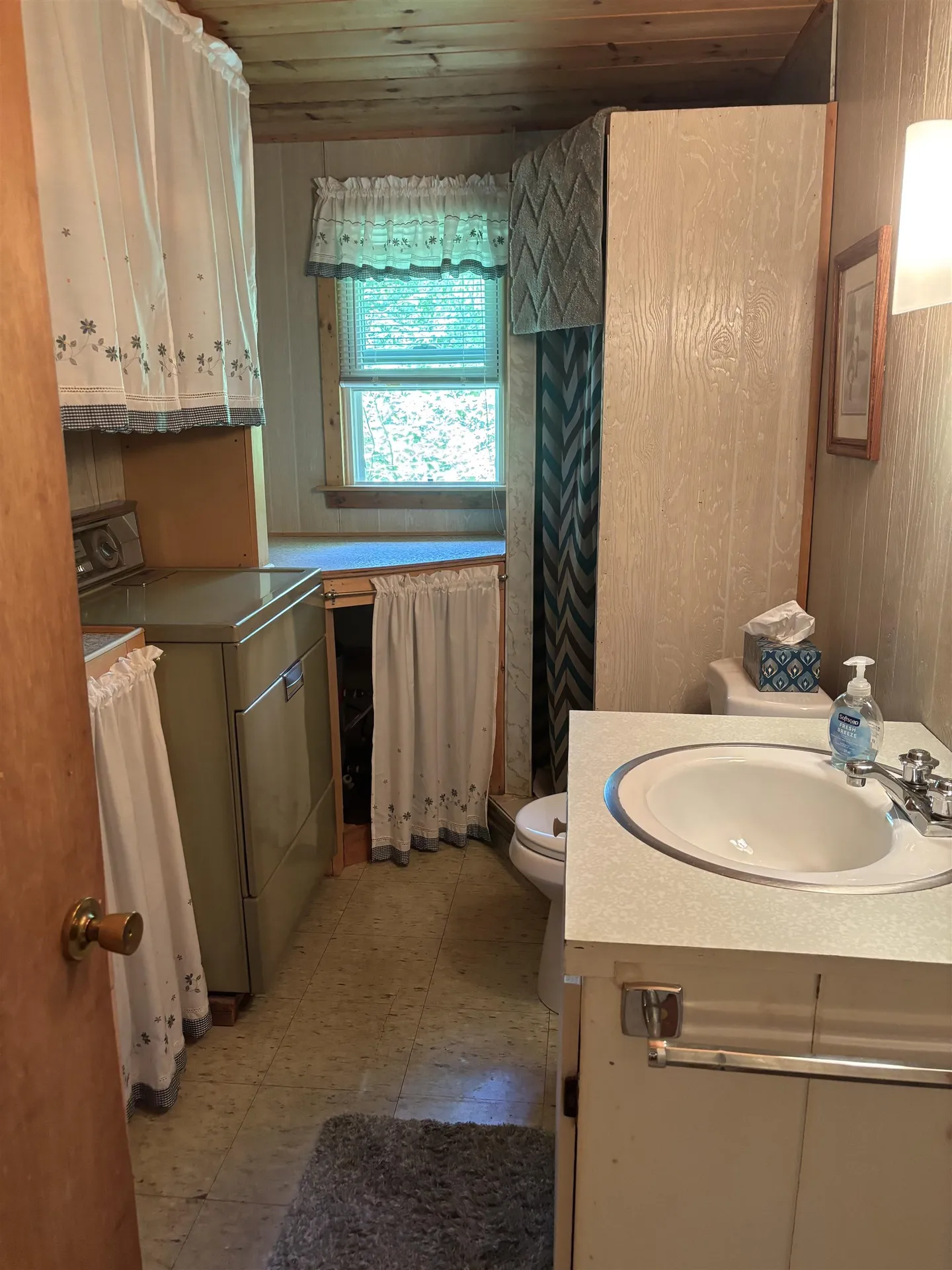 95 Sunset Shore Drive Alton NH 03810
