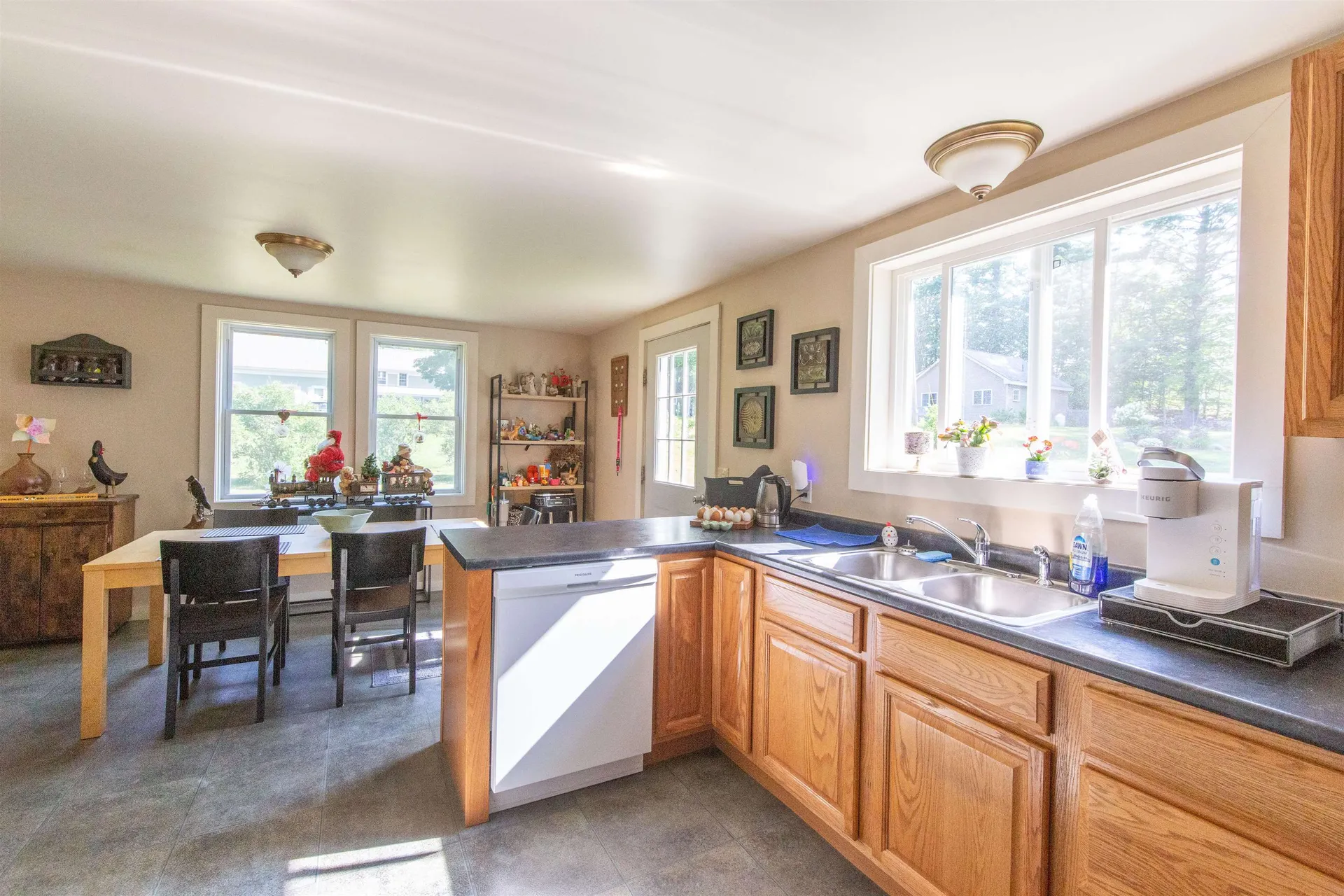 83 Tamworth Road Tamworth NH 03886