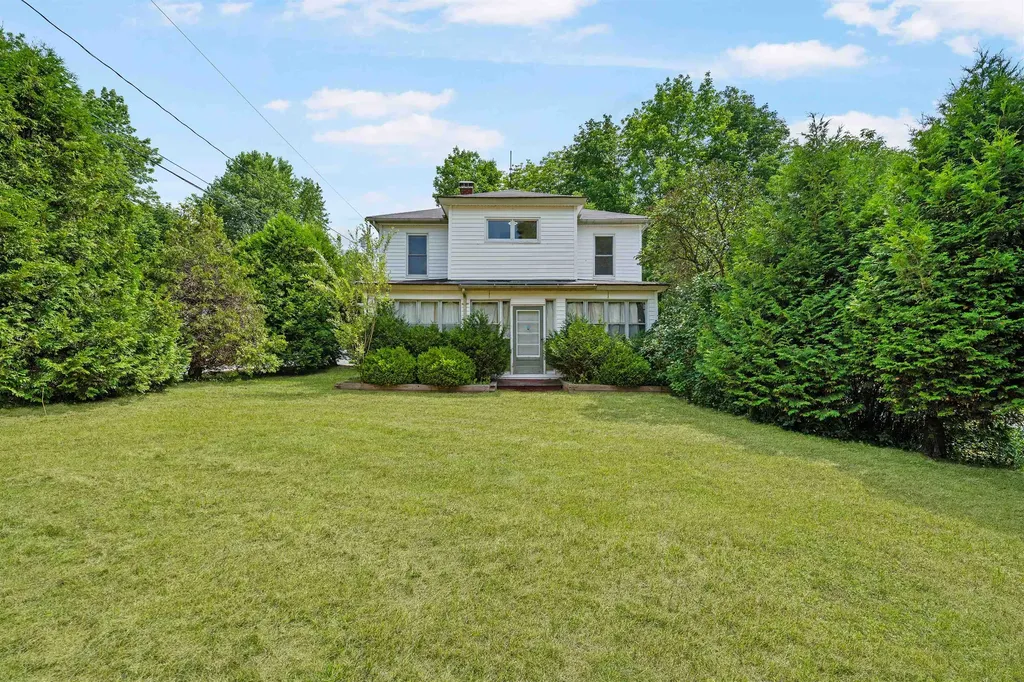27 Hillside Avenue Northumberland NH 03582