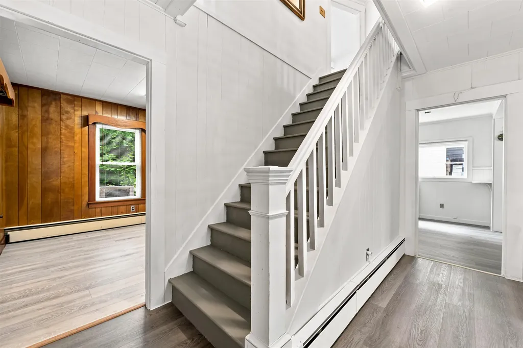 27 Hillside Avenue Northumberland NH 03582