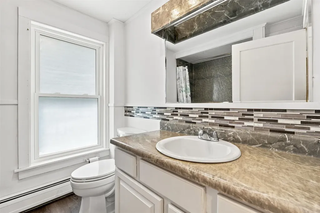 27 Hillside Avenue Northumberland NH 03582