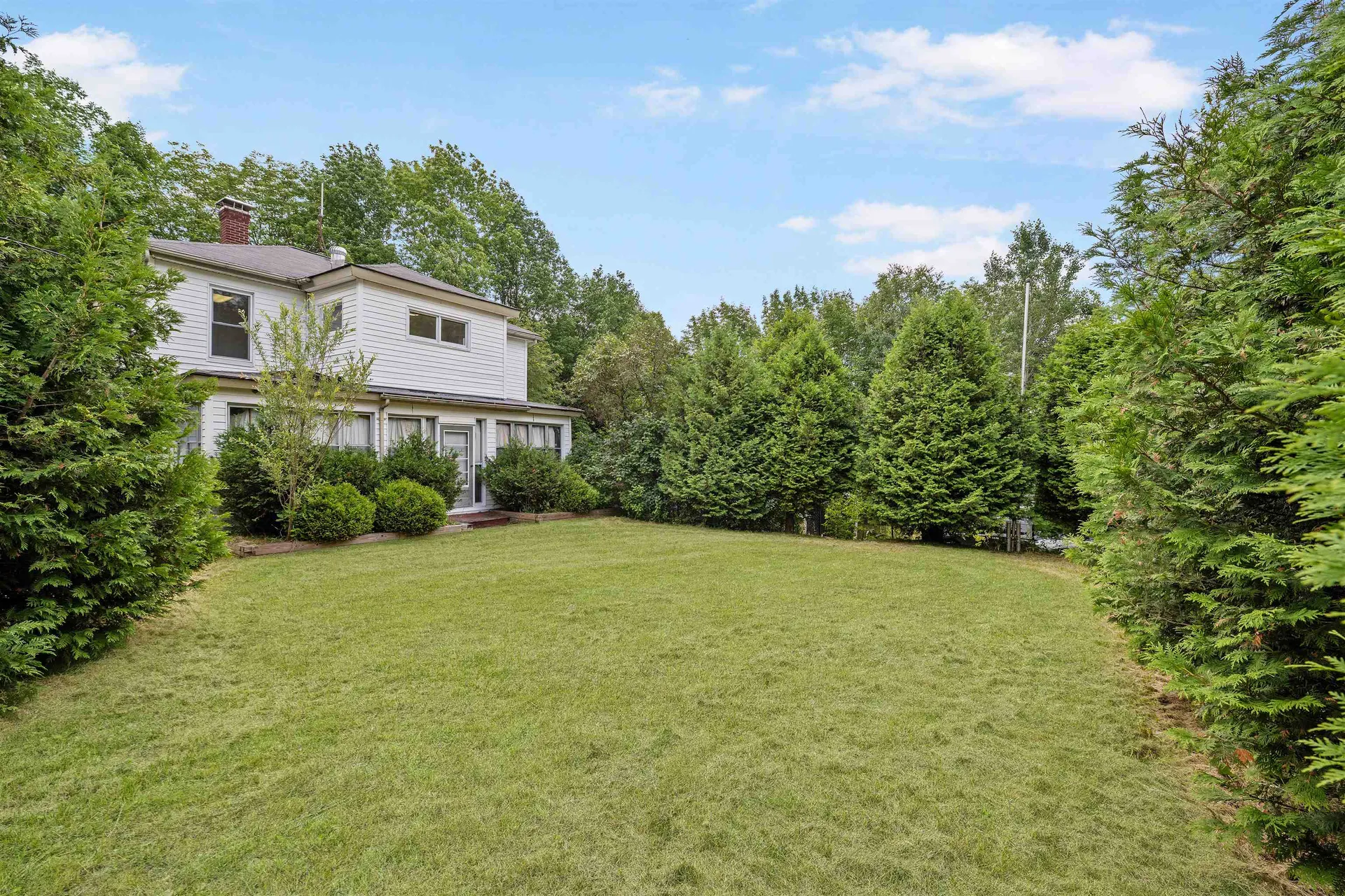 27 Hillside Avenue Northumberland NH 03582