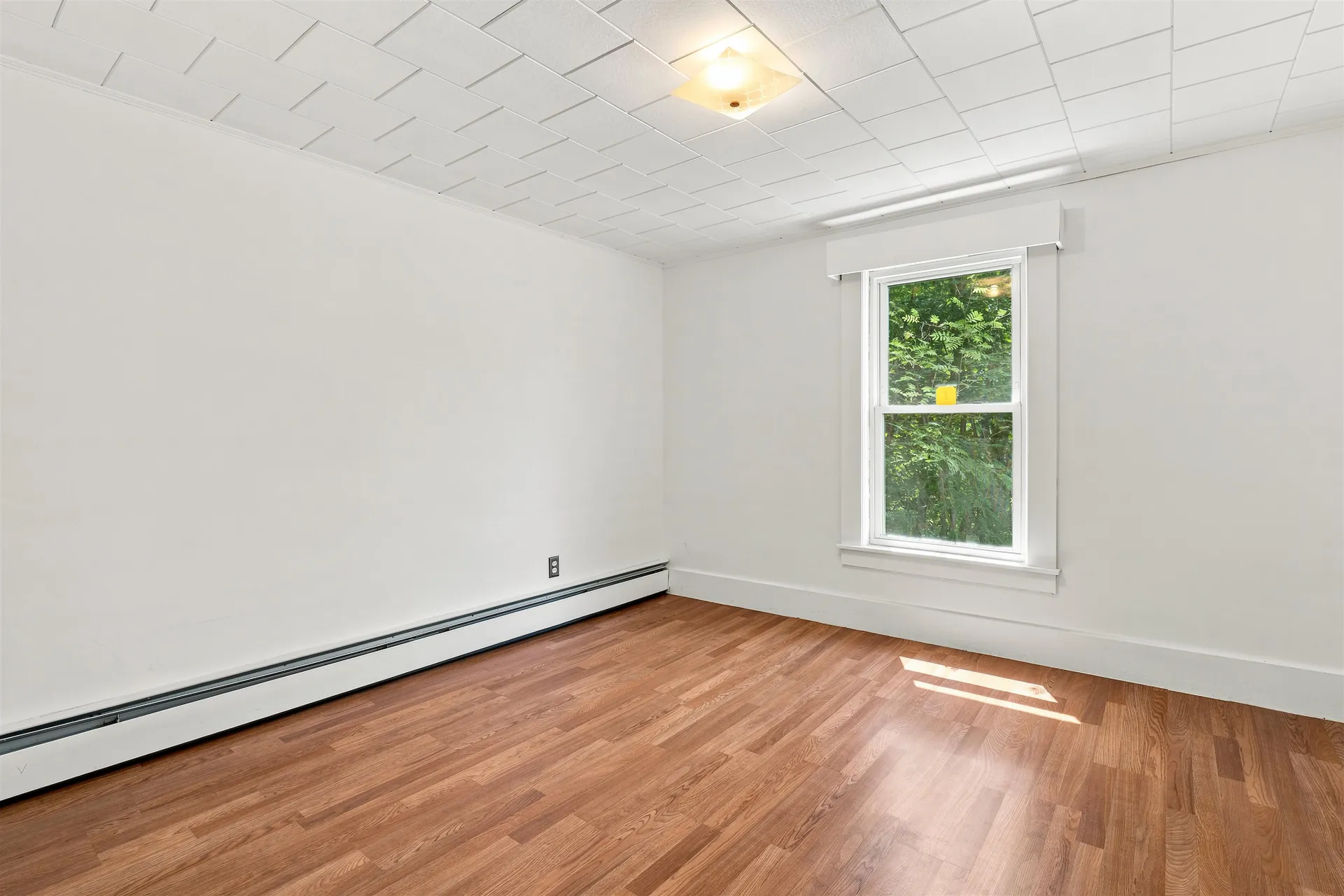 27 Hillside Avenue Northumberland NH 03582