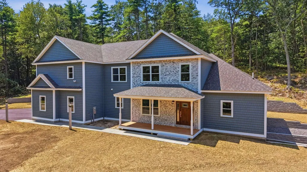 6 Eastview Drive Derry NH 03038