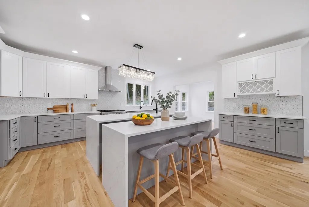 6 Eastview Drive Derry NH 03038