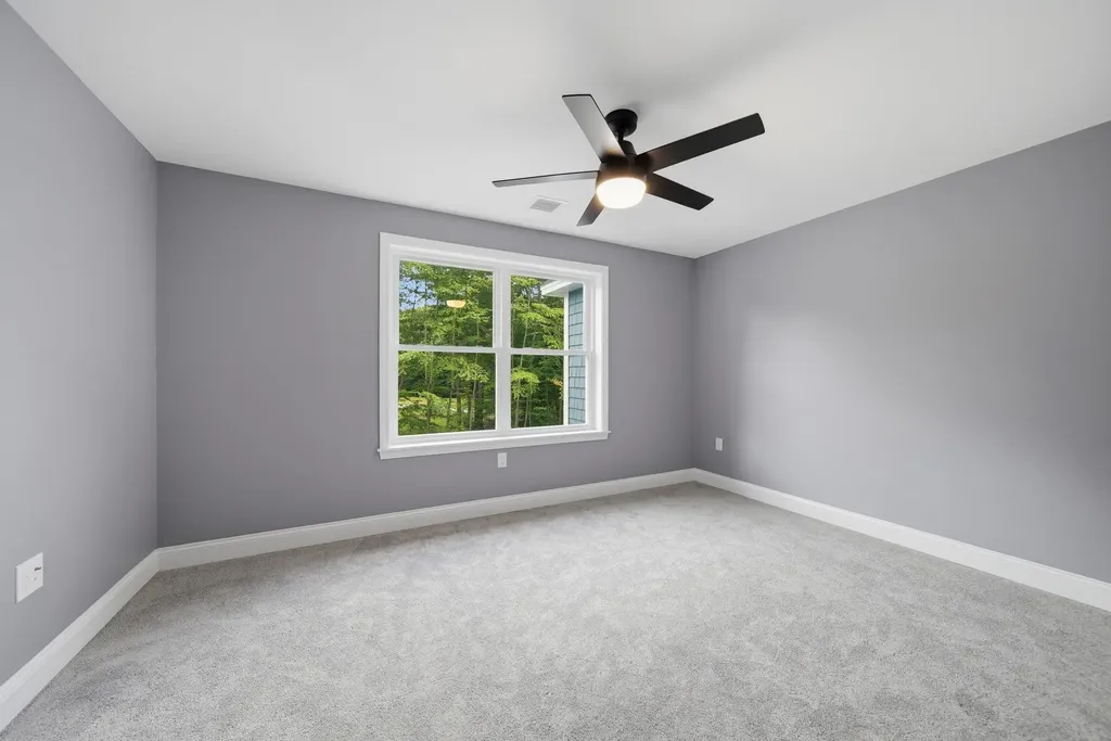 6 Eastview Drive Derry NH 03038