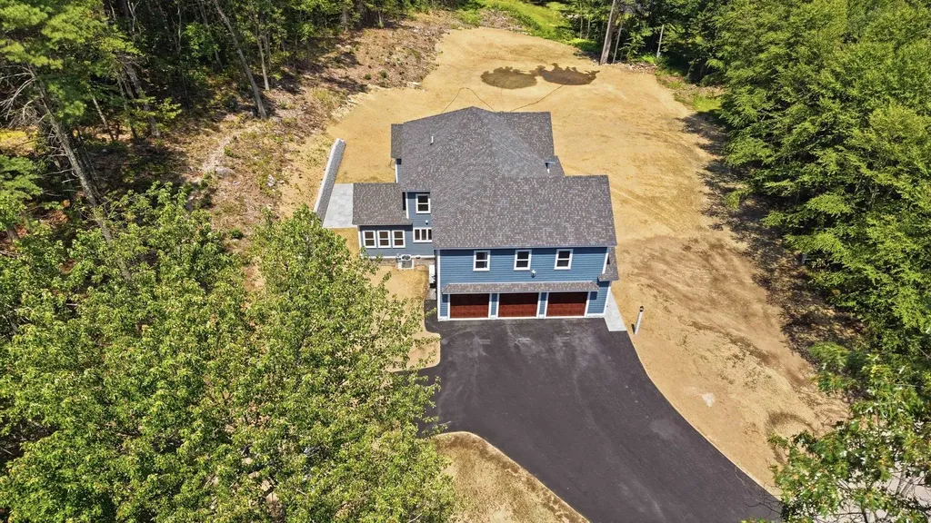 6 Eastview Drive Derry NH 03038